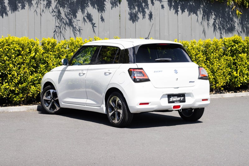 2025 Suzuki Swift 1.2 Hybrid RSC Auto image 3