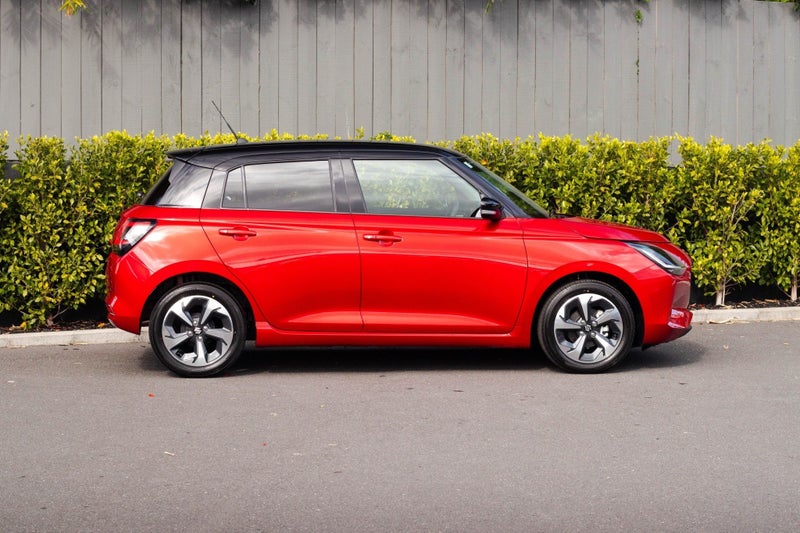 2025 Suzuki Swift 1.2 Hybrid RSC Auto image 2