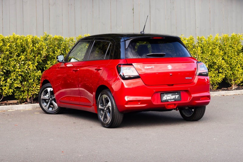 2025 Suzuki Swift 1.2 Hybrid RSC Auto image 3