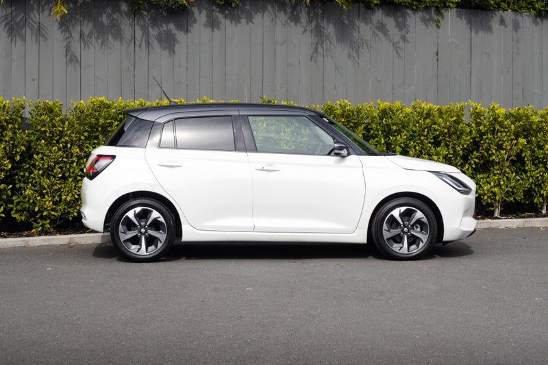 2025 Suzuki Swift 1.2 Hybrid RSC Auto image 2