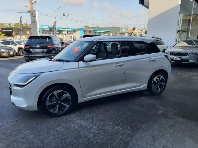 2025 Suzuki Swift 1.2 HYBRID RSC CVT image 5