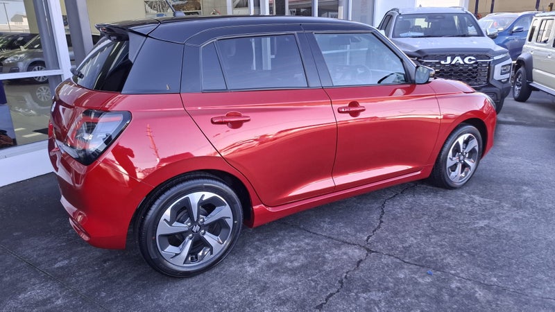 2025 Suzuki Swift 1.2 HYBRID RSC CVT image 3