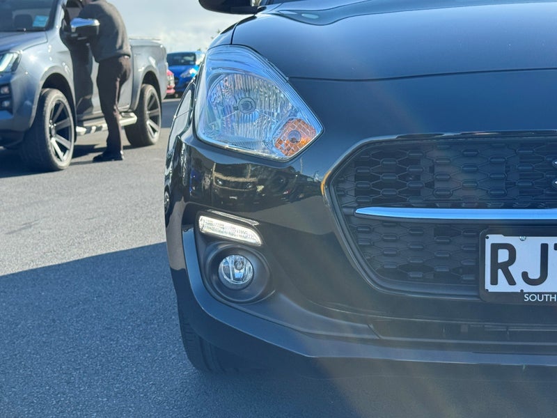 2025 Suzuki Swift GL image 4