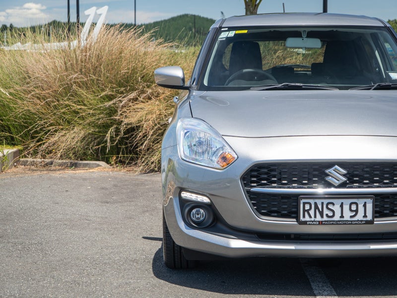 2025 Suzuki Swift GL 1.2 Auto image 3