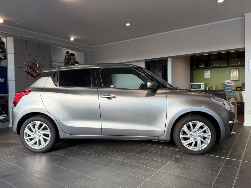 2025 Suzuki Swift GL image 3