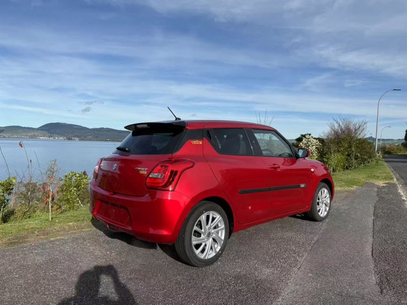 2025 Suzuki Swift GL image 3
