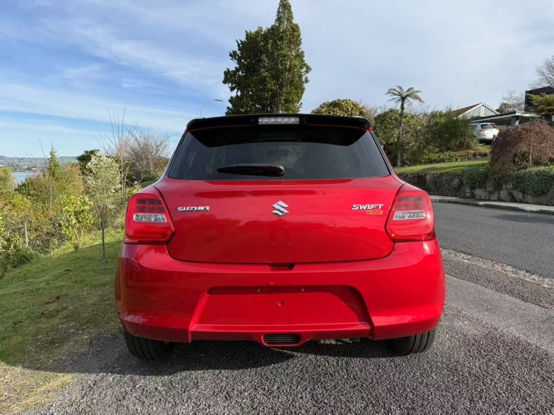 2025 Suzuki Swift GL image 4