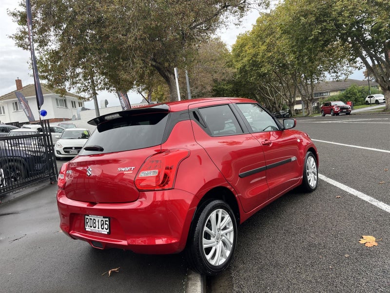 2025 Suzuki Swift GL image 5