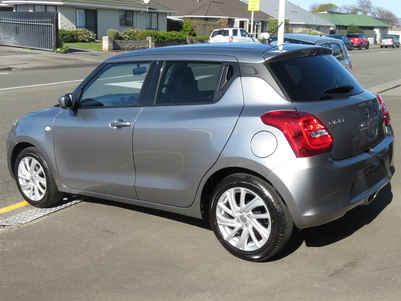 2025 Suzuki Swift GL AUTO image 4