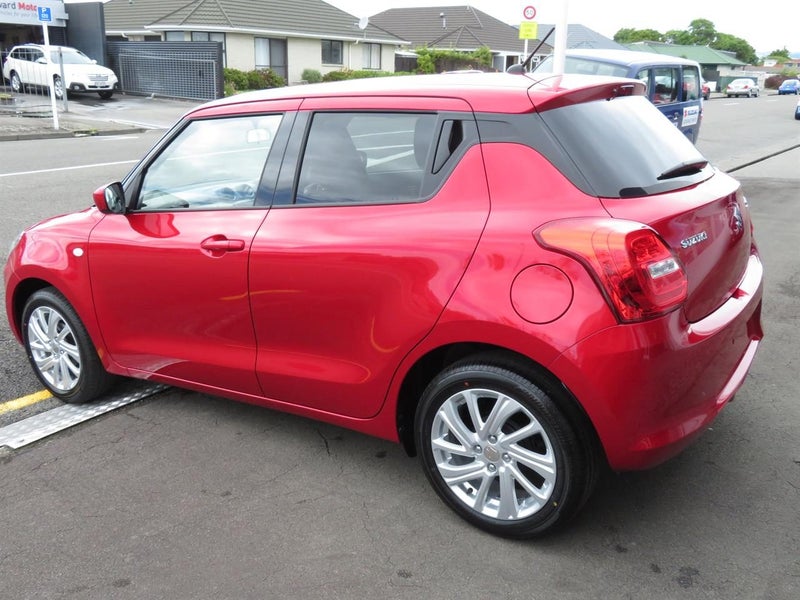 2025 Suzuki Swift GL AUTO image 4