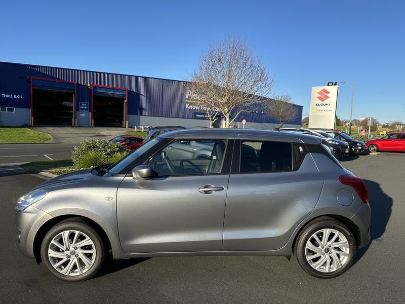 2025 Suzuki Swift GL CVT 1.2 image 4