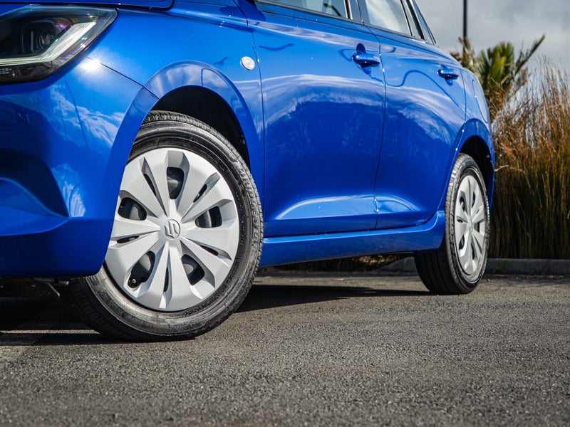 2025 Suzuki Swift GLS Hybrid 1.2 Manual image 5