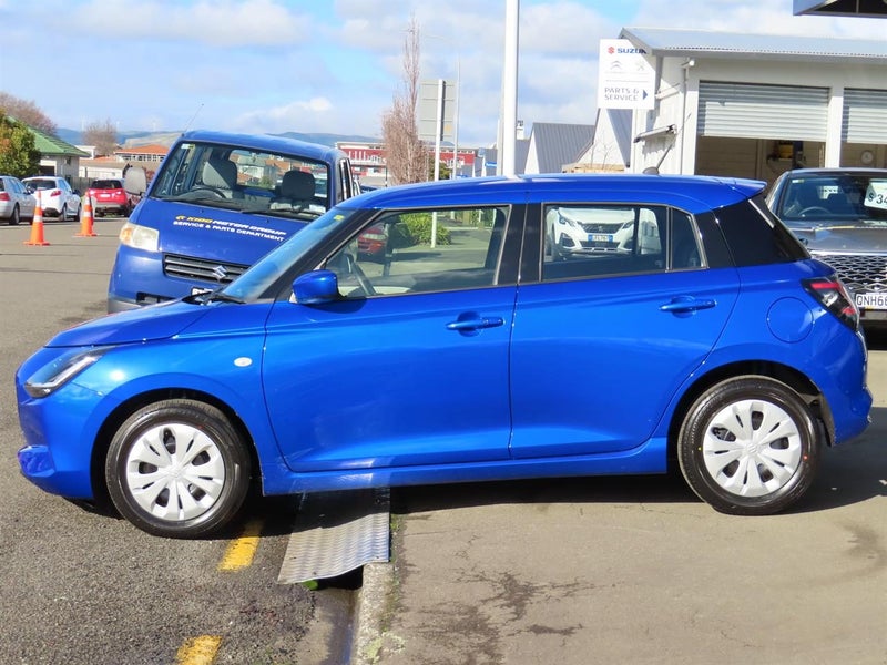 2025 Suzuki Swift GLS HYBRID AUTO image 3