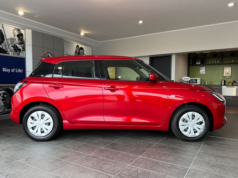 2025 Suzuki Swift GLS Manual image 2