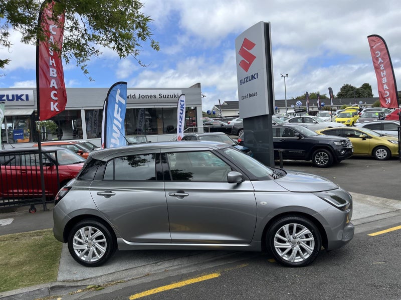 2025 Suzuki Swift GLSC image 3