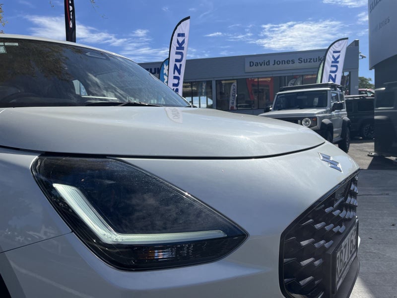 2025 Suzuki Swift GLSC image 2