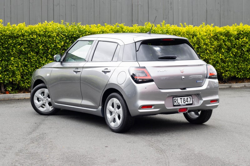 2025 Suzuki Swift GLZ 1.2 Auto Hybrid image 3