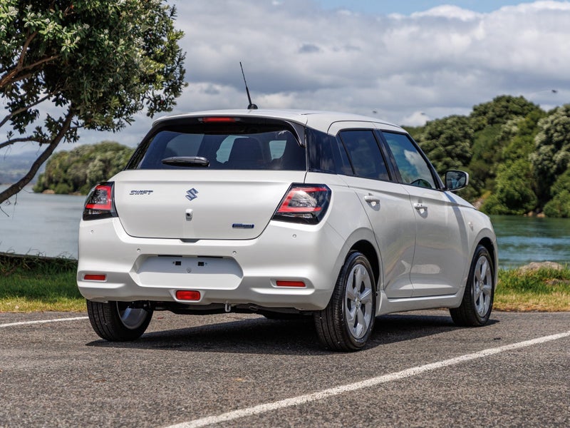 2025 Suzuki Swift GLZ AUTO HYBRID image 4