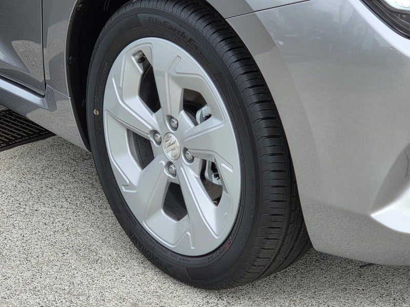 2025 Suzuki Swift GLZ Hybrid image 2