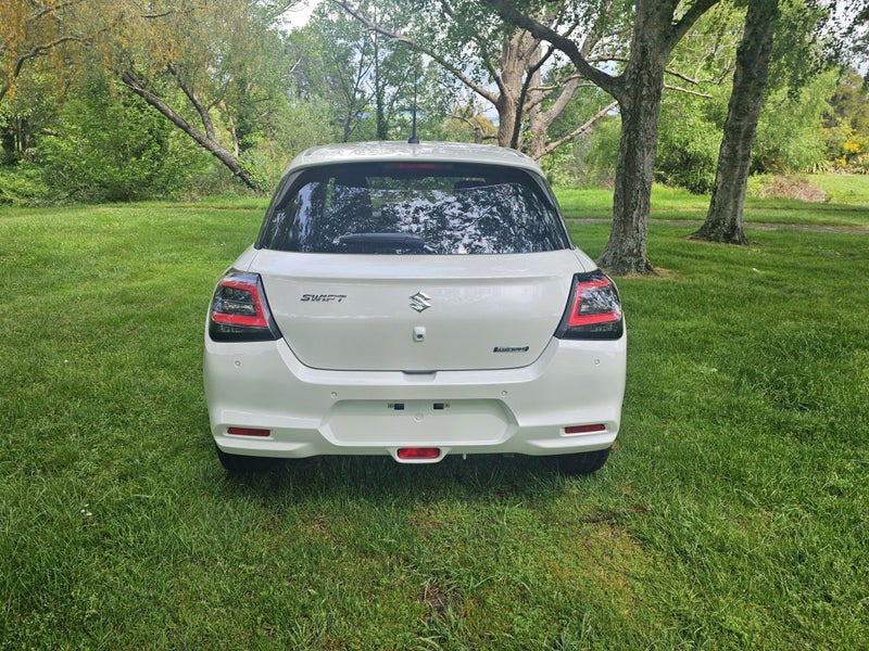 2025 Suzuki Swift GLZC 1.2PMH/CVT image 4