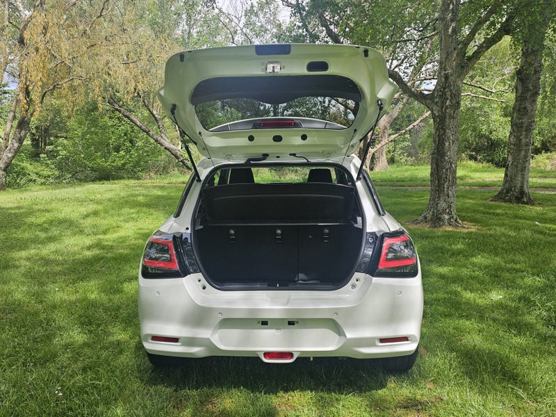 2025 Suzuki Swift GLZC 1.2PMH/CVT image 5