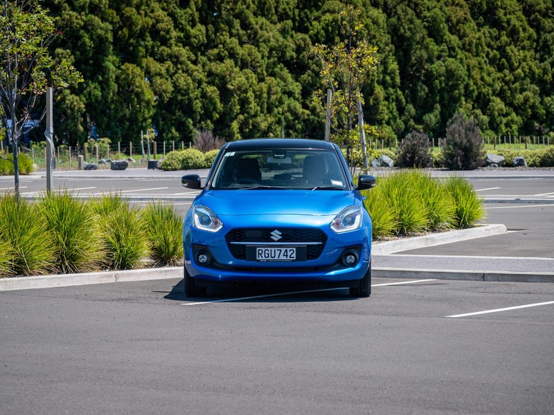 2025 Suzuki Swift RS Hybrid 1.2 Auto 2-Tone image 4