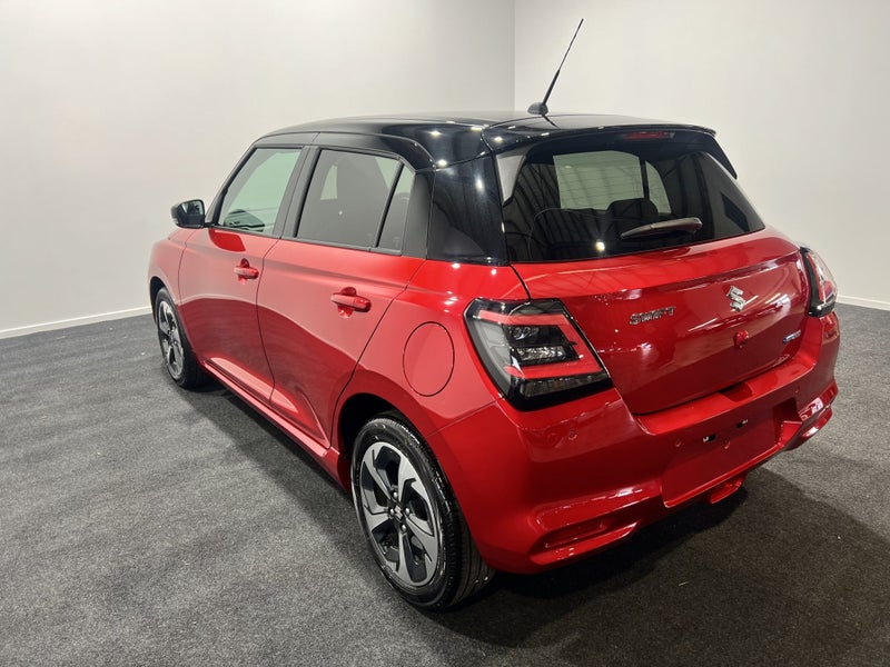 2025 Suzuki Swift RS Hyrbrid image 5