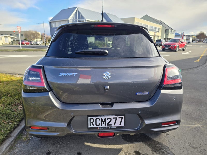 2025 Suzuki Swift RSC 1.2 Auto - image 5