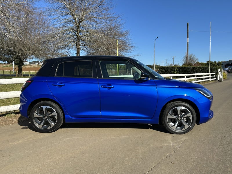 2025 Suzuki Swift RSC 1.2 CVT Hybrid image 3