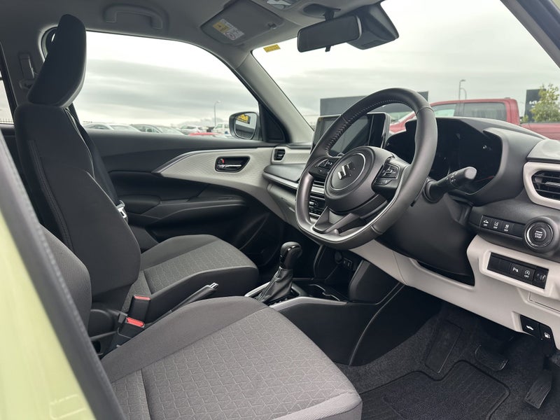 2025 Suzuki Swift RSC 1.2 CVT Hybrid image 4