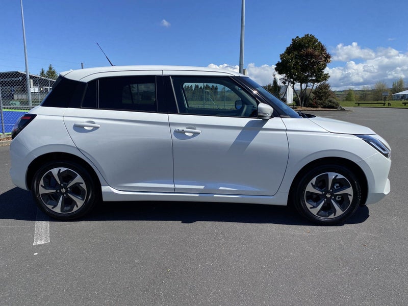 2025 Suzuki Swift RSC 1.2PMH/CVT image 4