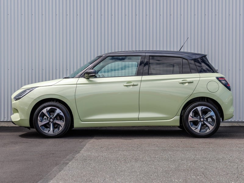 2025 Suzuki Swift RSC AUTO TWO TONE HYBRID image 3
