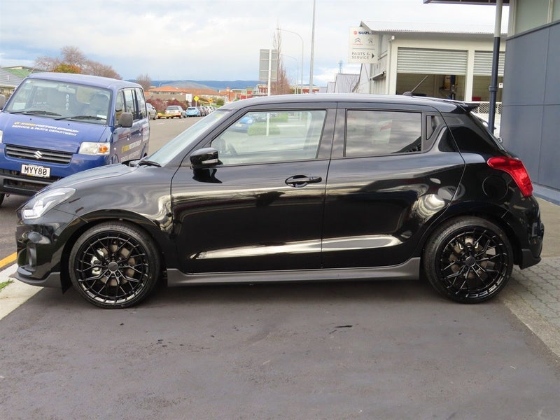 2025 Suzuki Swift SPORT 1.4T AUTO image 3