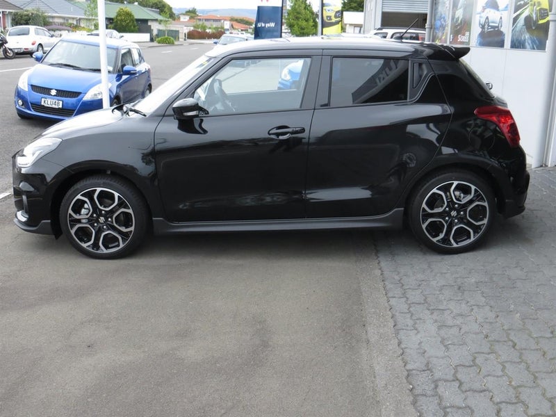 2025 Suzuki Swift SPORT 1.4T MANUAL image 2