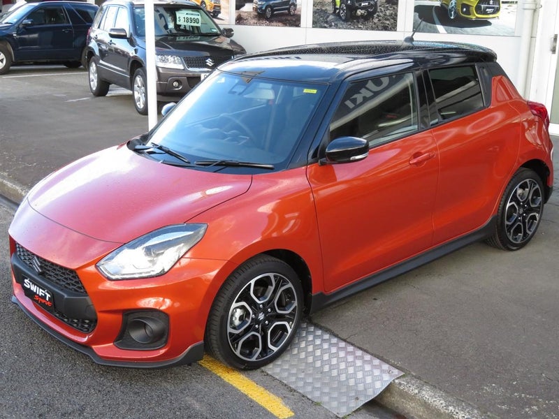 2025 Suzuki Swift SPORT 1.4T MANUAL image 2