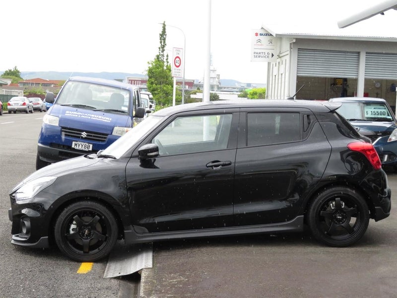 2025 Suzuki Swift SPORT 1.4T MANUAL image 3