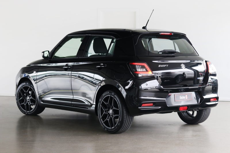 2025 Suzuki Swift SR image 3