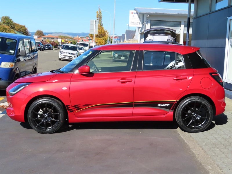 2025 Suzuki Swift SR HYBRID AUTO image 3