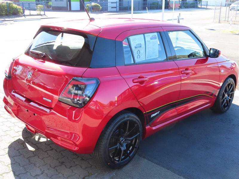 2025 Suzuki Swift SR HYBRID AUTO image 5