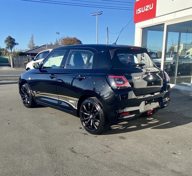2025 Suzuki Swift SR Special Edition image 3
