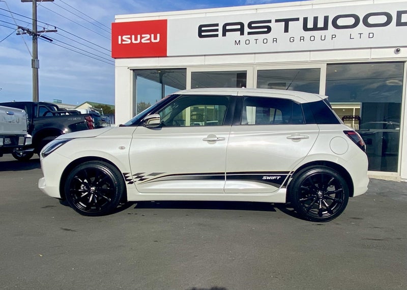 2025 Suzuki Swift SR Special Edition image 2