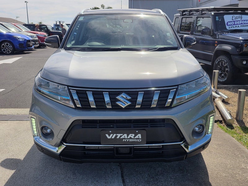 2025 Suzuki Vitara JLX Hybrid image 3