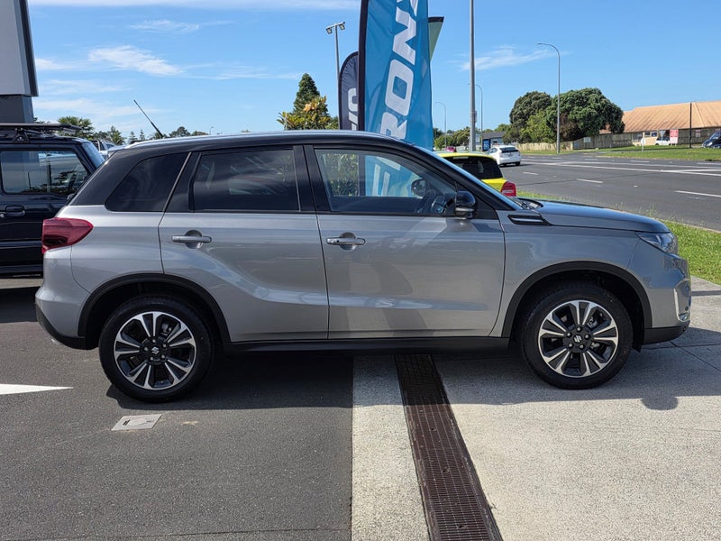 2025 Suzuki Vitara JLX Hybrid image 4