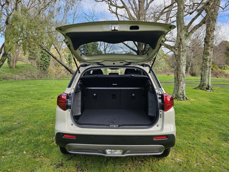 2025 Suzuki Vitara JLX HYBRID 2WD 1.4PT image 4