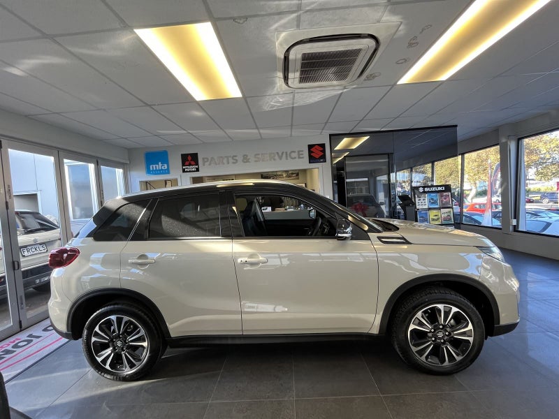 2025 Suzuki Vitara JLX Hybrid 2WD image 4