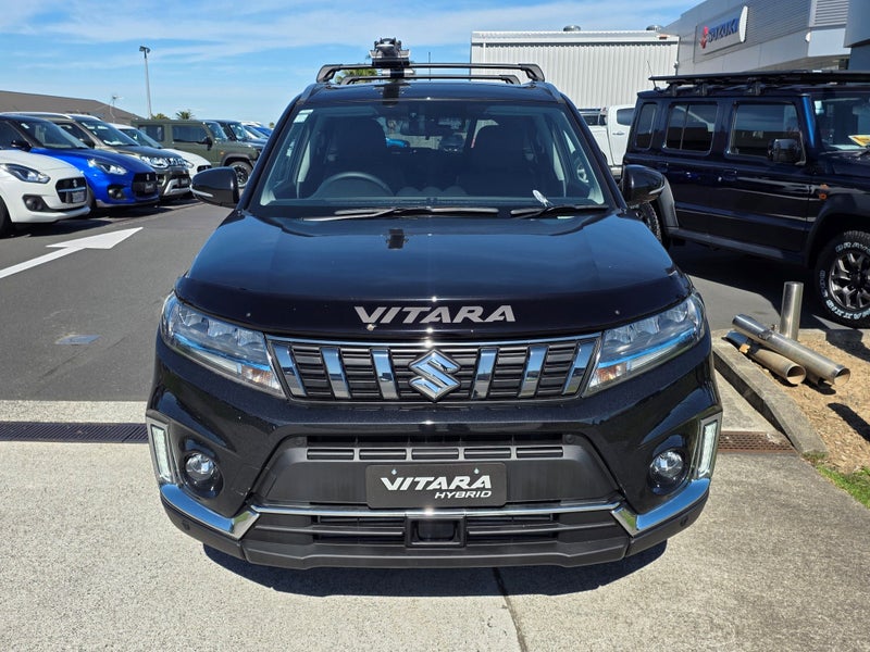 2025 Suzuki Vitara JLX Hybrid image 3