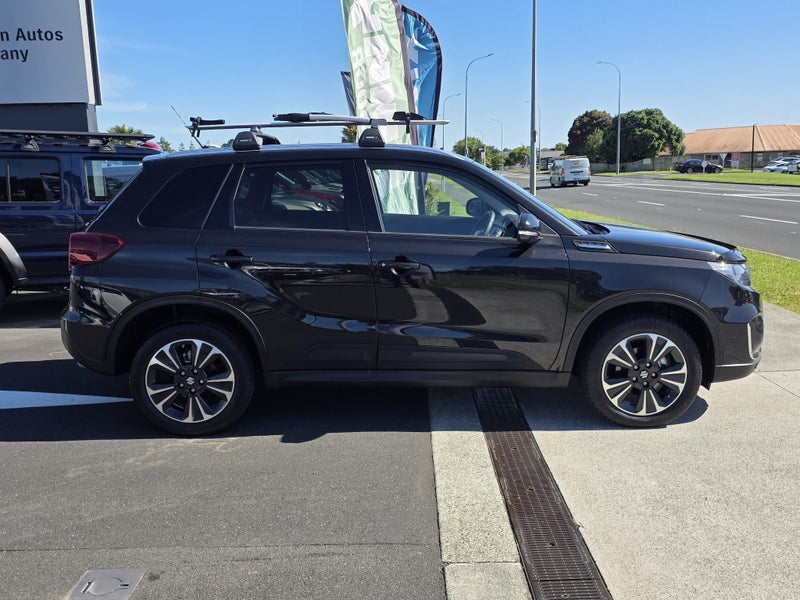 2025 Suzuki Vitara JLX Hybrid image 4