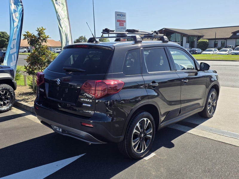 2025 Suzuki Vitara JLX Hybrid image 5