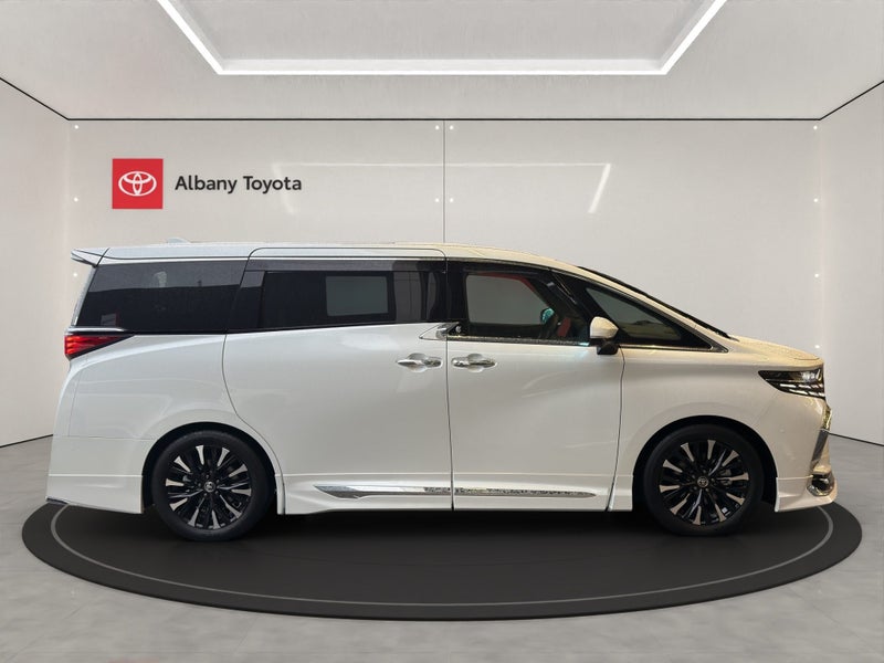 2025 Toyota Alphard 2.5 Hybrid Executive Lounge... image 5