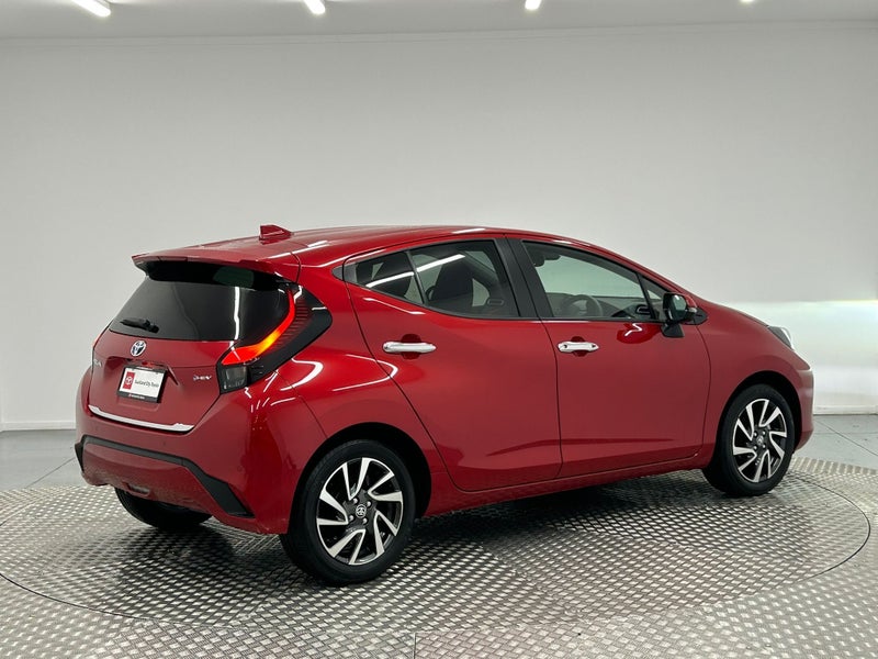 2025 Toyota Aqua 1.5 Hybrid Z image 3